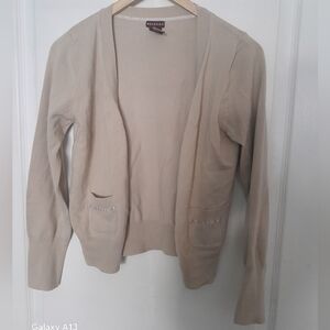 Navada Vintage Women's Beige Cardigan Sweater